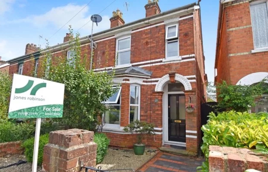 Jones Robinson Estate Agents Generate UK